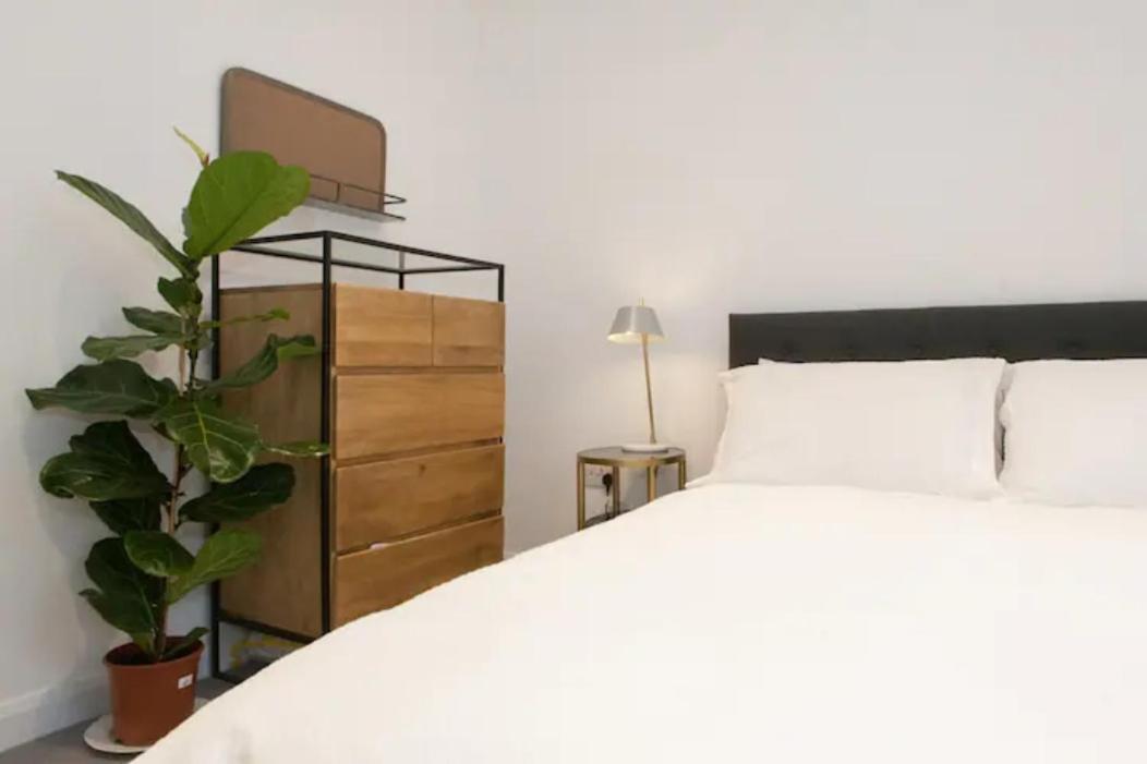 Сasa de vacaciones Shoreditch - Immaculate 2 Bedrooms Flat For 6 *