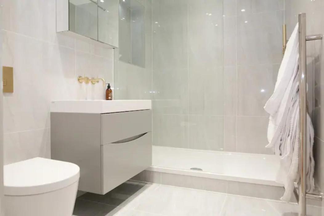 Shoreditch - Immaculate 2 Bedrooms Flat For 6 * London